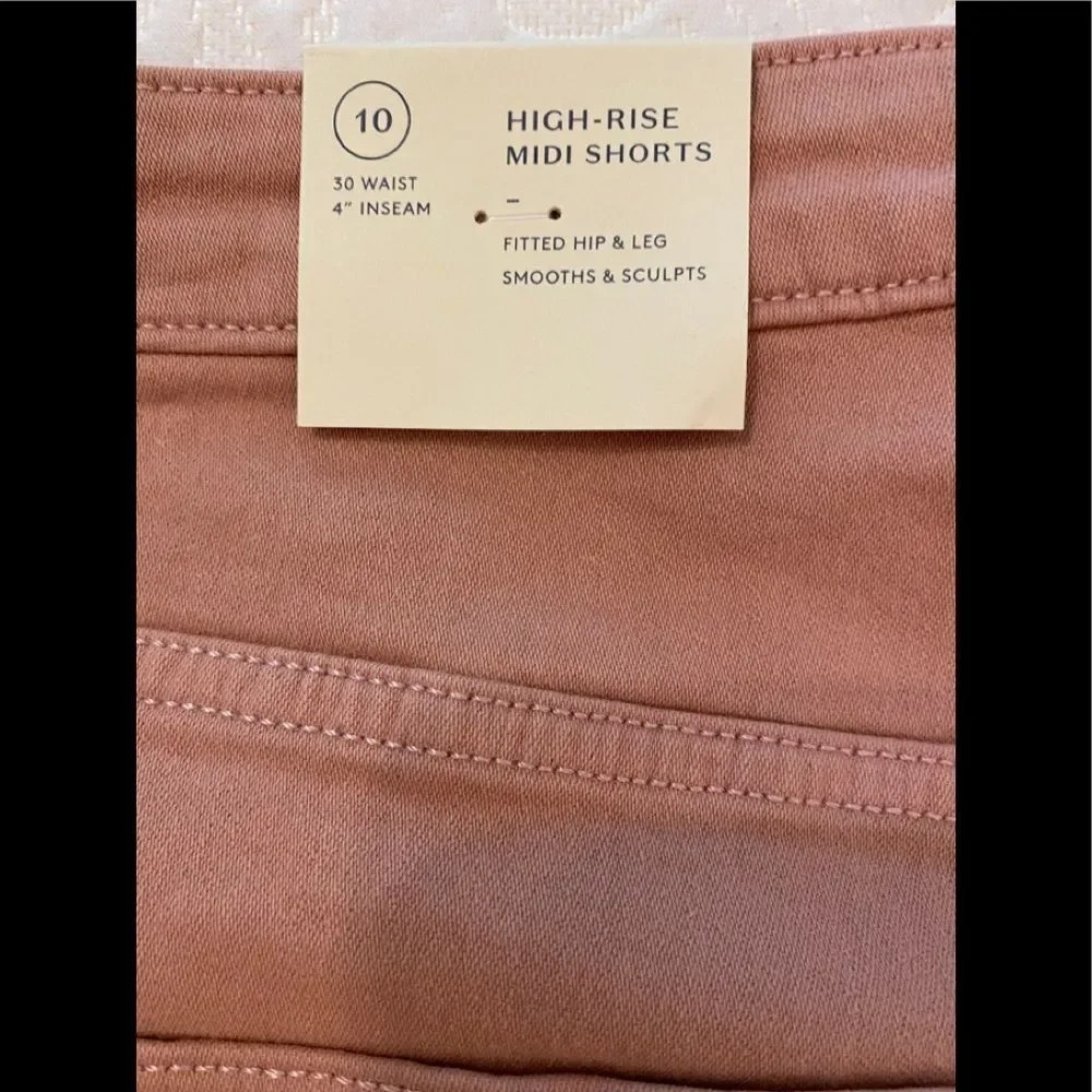 NWT Universal Thread High Rise MIDI Shorts - Picture 5 of 7